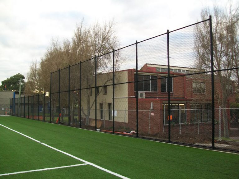 School perimeter fencing: do fence me in! - SchoolNews - Australia